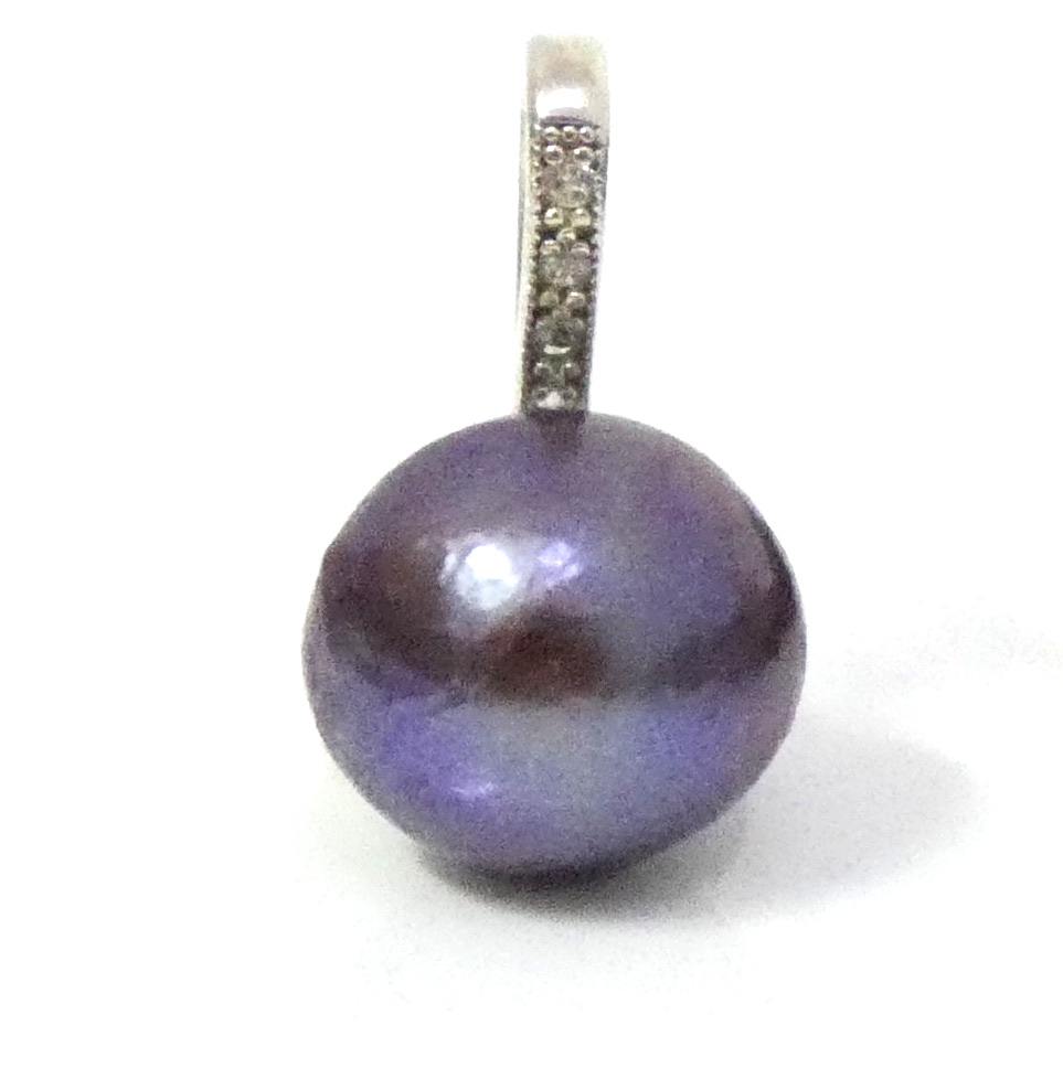 Purple Pearl Pendant on Silver